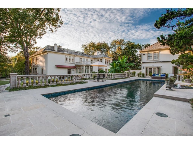 4808-Lakeside-Backyard