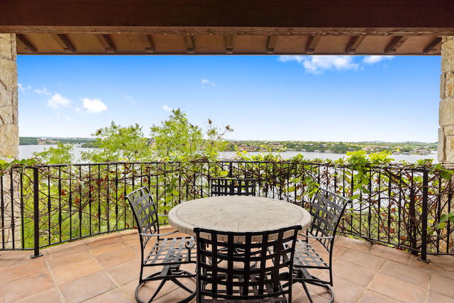 1-web-or-mls-1011-Lakevie-Pt-1