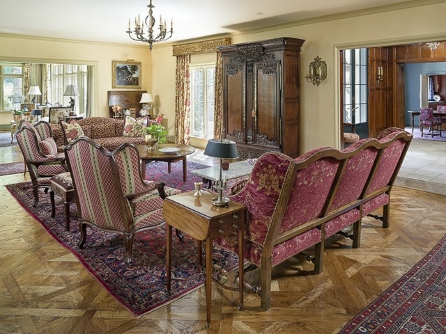4906-Park-Lane-dining2