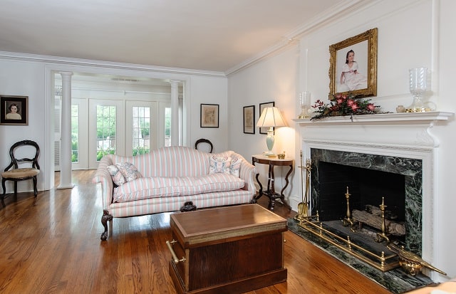 4907Deloache103H.jpgLR-2