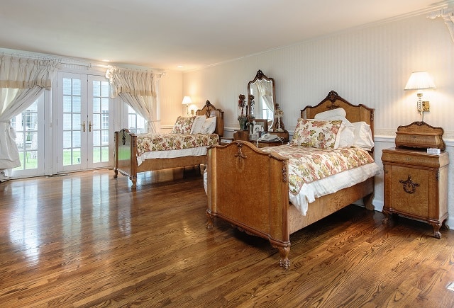 4907Deloache116H.jpgdownstairs-master