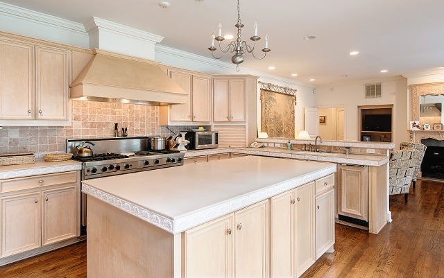 4907Deloache43H.jpgkitchen2