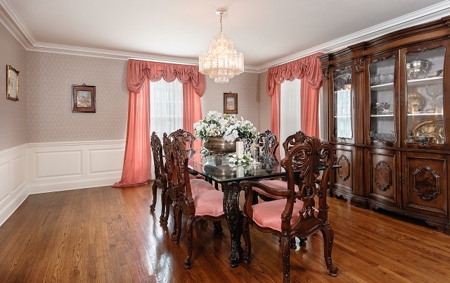 4907Deloache77H.jpgdiningrm