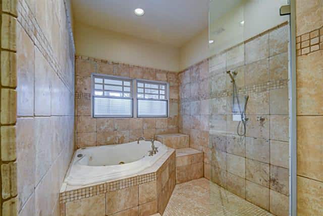 4912-Swiss-master-bath-2