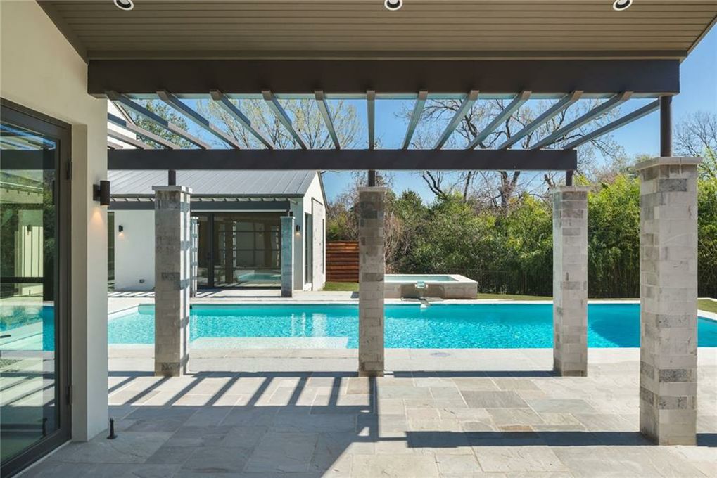 4920-Mangold-Circle-spa-view-1