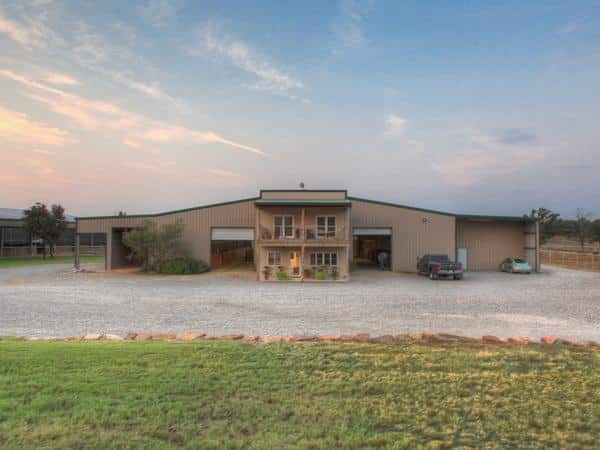 5-show-barn-600xx1777-1333-112-0