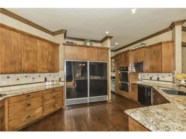 50-Picadilly-Park-kitchen