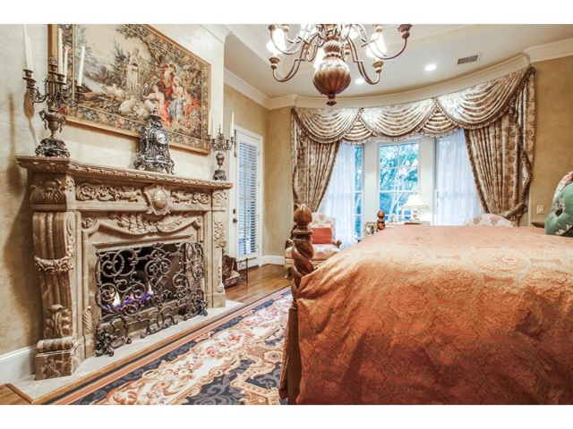 5009-Spanish-Oaks-Master-Fireplace