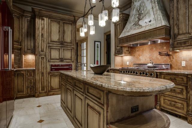 5019-Shadywood-kitchen1