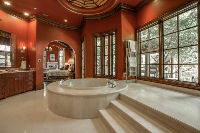 5019-Shadywood-master-spa-bath