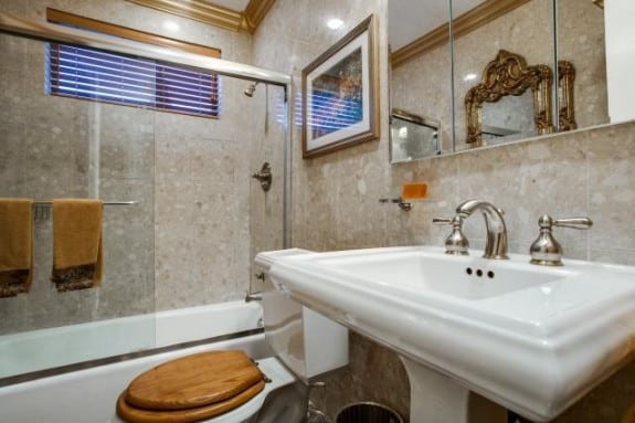 5029-Pershing-Bath-575x383