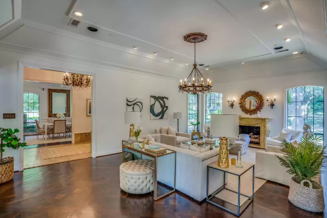 5054-Lakehill-Court-1