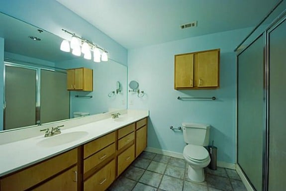 509-Elm-406-Bath-2-575x384