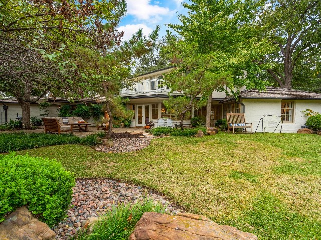 DD194ED8-4C74-43D4-B041-A32825E944BE