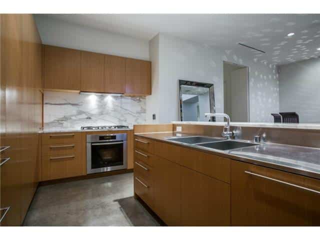 51-Vanguard-Kitchen-2