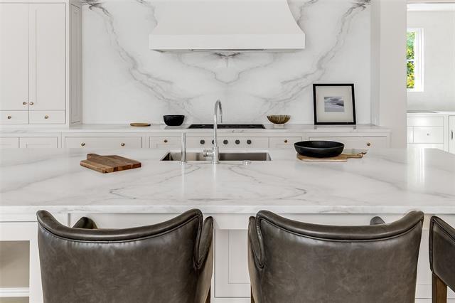 5142-Stonegate-Road12