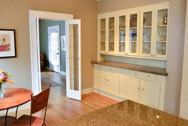 5226-Richard-Pantry-and-Breakfast