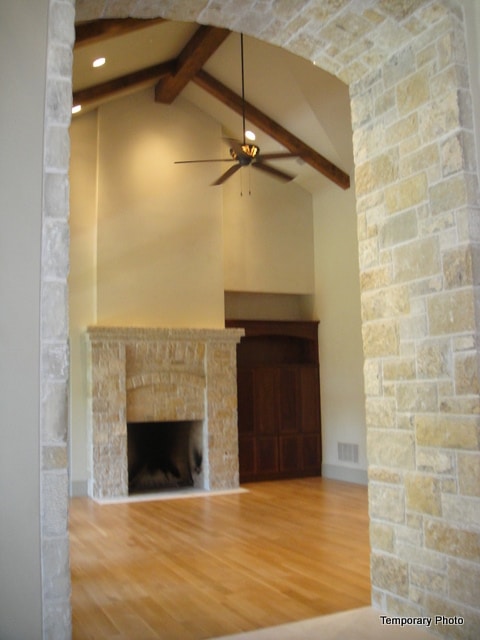 5233-Stonegate-family-room