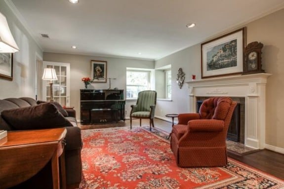 524-Northlake-Formal-Living-575x383