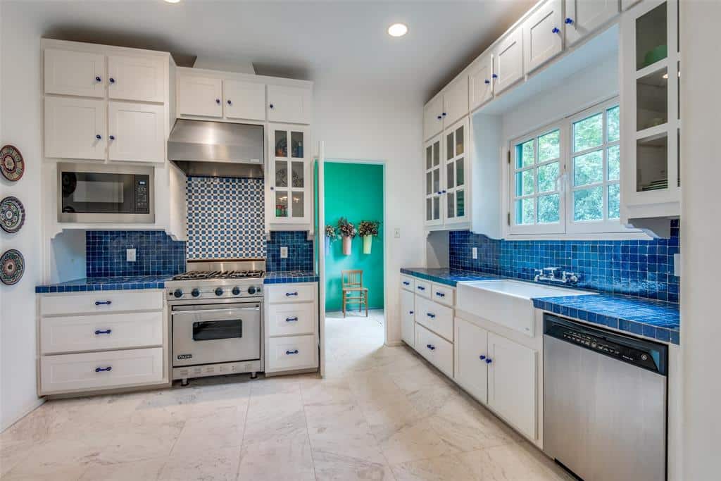 5301-Miramar-front-door