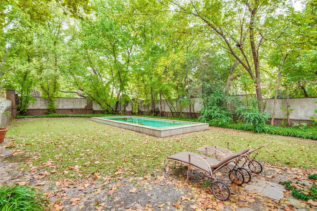 5301-Miramar-front-door