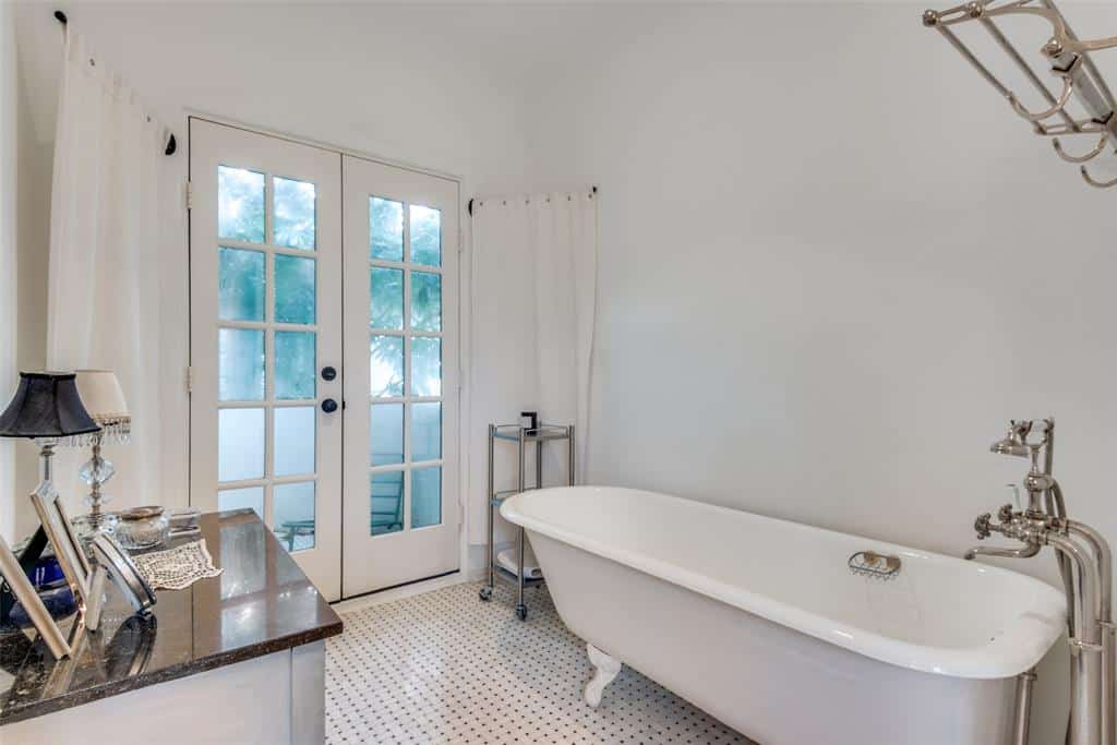 5301-Miramar-front-door