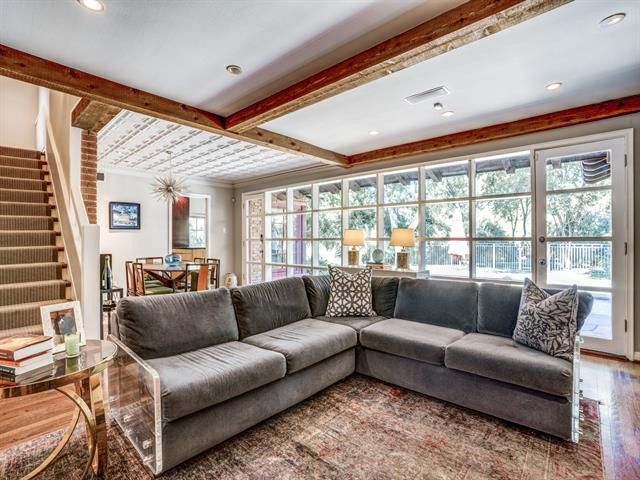 Sweetest-Badge-Back-5301-W-Mockingbird-1