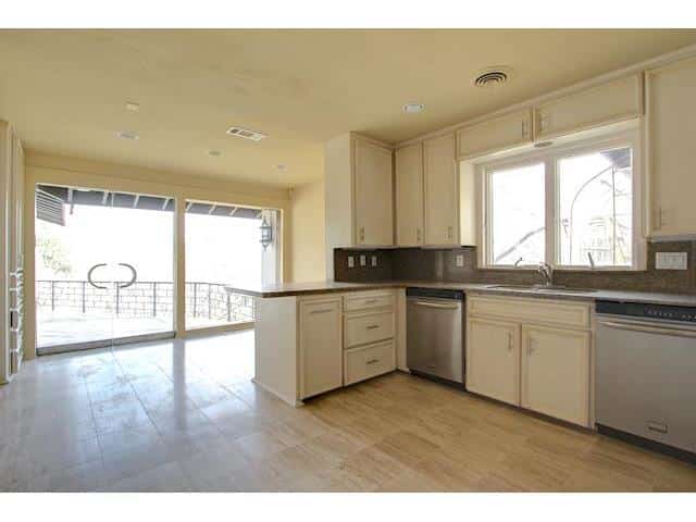 5328-Quail-Run-Kitchen-2