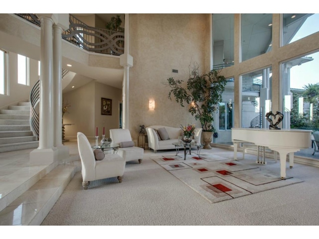 533-White-Chapel-Formal-Living
