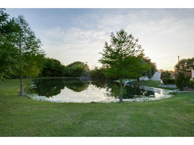 533-White-Chapel-Pond