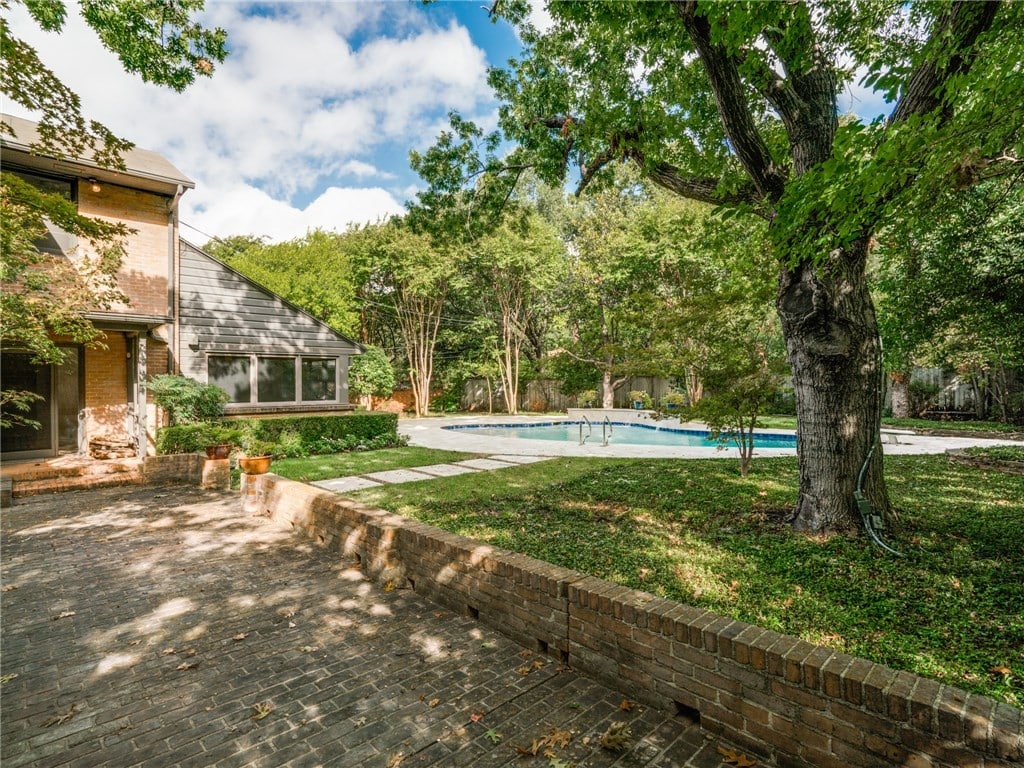 5343-Wenonah-yard-1024x768