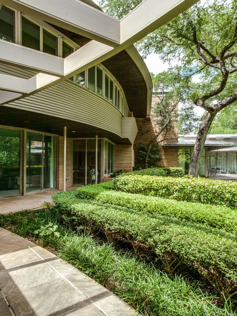 5350-s-dentwood-dr-dallas-tx-MLS-4-1-768x1024