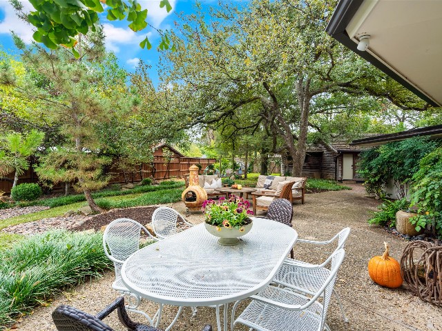 DD194ED8-4C74-43D4-B041-A32825E944BE