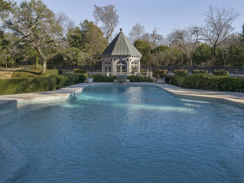 5505-Chatham-Hill-pool-1024x768
