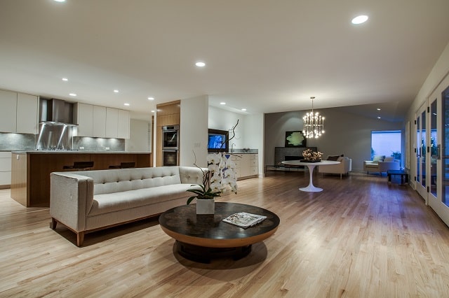 5526_W-_University__Wide_shot_of_Kitchen_Family_Dining_Room