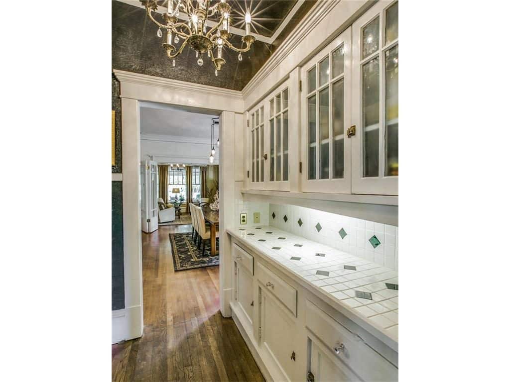 5533-Swiss-Ave-kitchen-1024x768