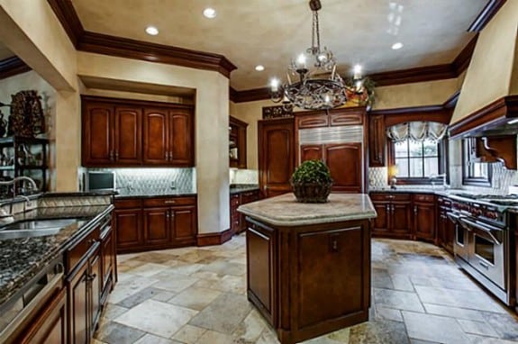 5549-Fallas-kitchen-1-575x382