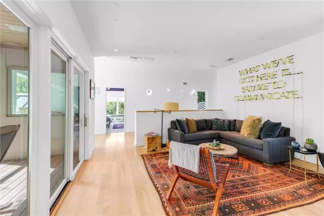 5610-Farquhar-office-1