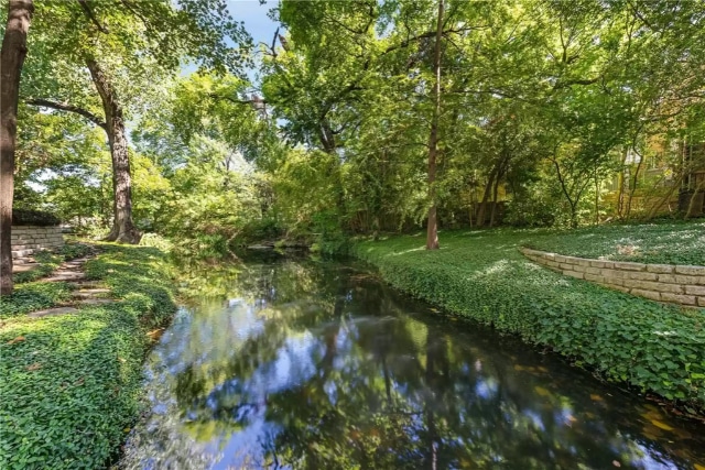 5610-Farquhar-office-1