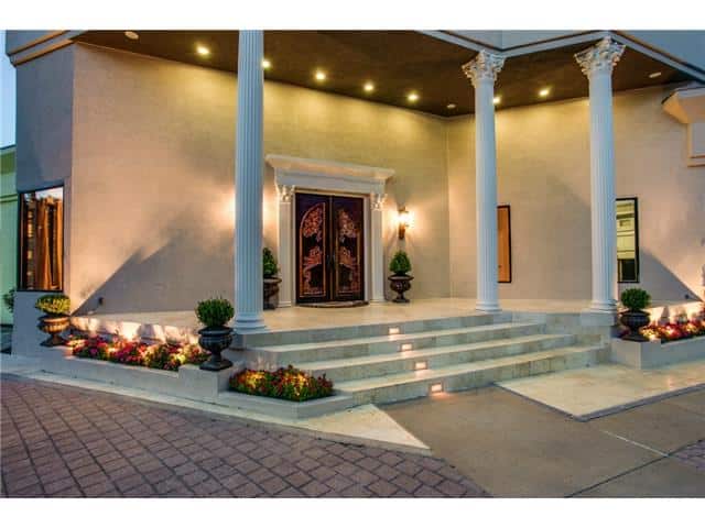 5656-Cedar-Ridge-front-door