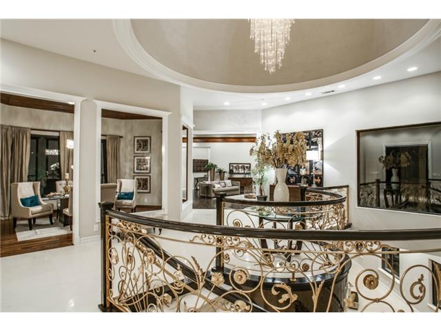 5656-cedar-Rideg-staircase