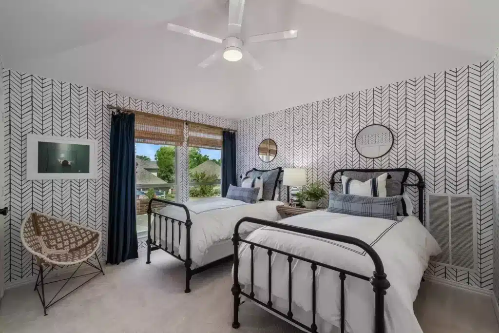 B3B4B4BB-5E1E-4937-A400-E7880DA799AF-1024x683