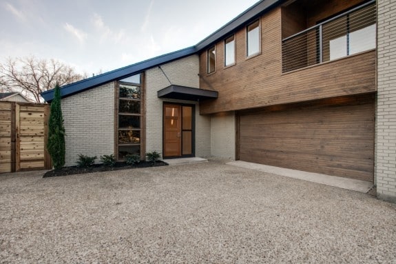 5706_OverDowns_KellyLogsdonRush-21-575x383