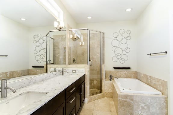 5711-Ross-Ave-Master-Bath-575x385