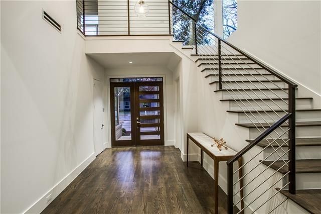 5715-Southwestern-Foyer