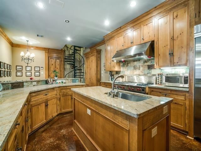 5726-Vickery-kitchen-3