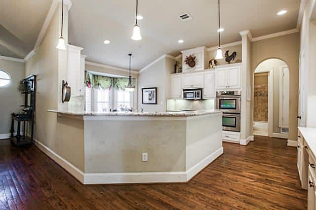 5801-Hillcrest-Kitchen-Breakfast