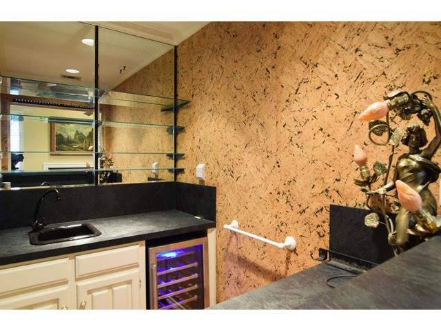 5805-Trail-Meadow-wet-bar