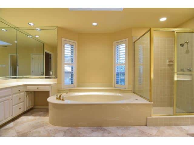 5805-Trail-Meadows-master-bath