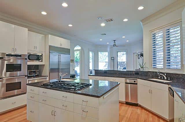 5827-Waggoner-kitchen-2